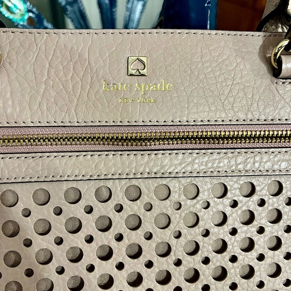 Authentic Kate Spade ♠️ purse. - Picture 3 of 4